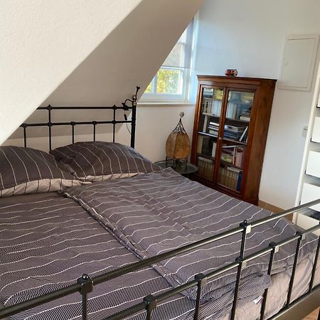 Helle Und Ruhige Dachgeschosswohnung München Eksteriør billede