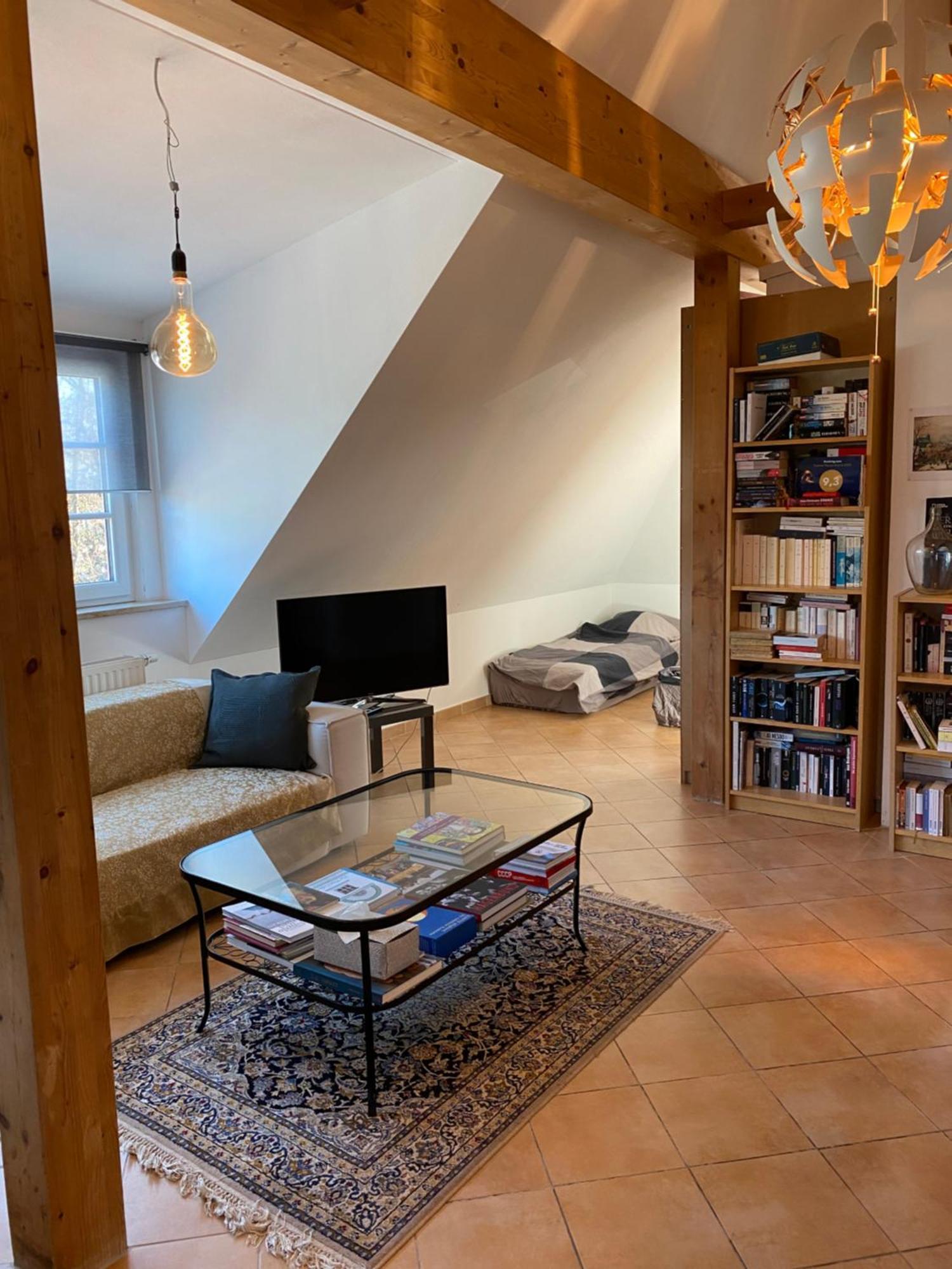 Helle Und Ruhige Dachgeschosswohnung München Eksteriør billede