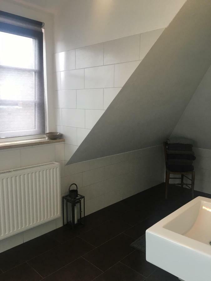 Helle Und Ruhige Dachgeschosswohnung München Eksteriør billede